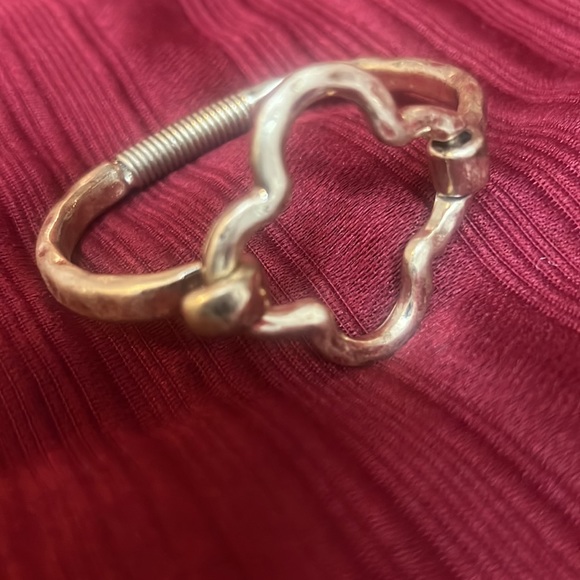 Retractable Bangle - Picture 3 of 16